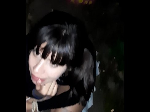 ❤️ Air an t-sràid penis swollen mar mhalairt air candy ☑ Bhidio fucking leinn